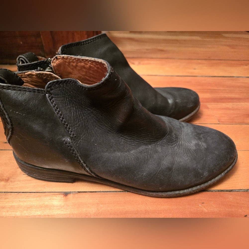 🖤 Black Leather Goth Ankle Boots – Y2K Grunge Zip – Size 7